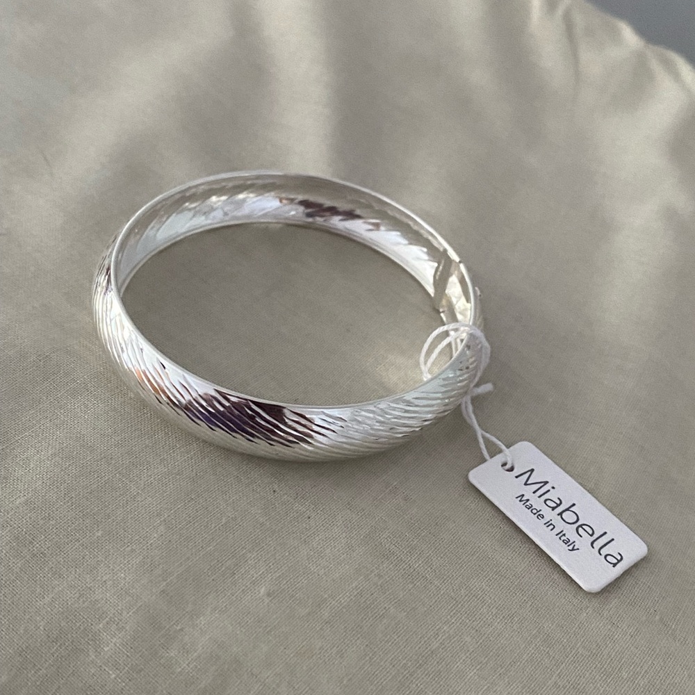 MiaBella Sterling Silver Bangle/Bracelet with Clasp